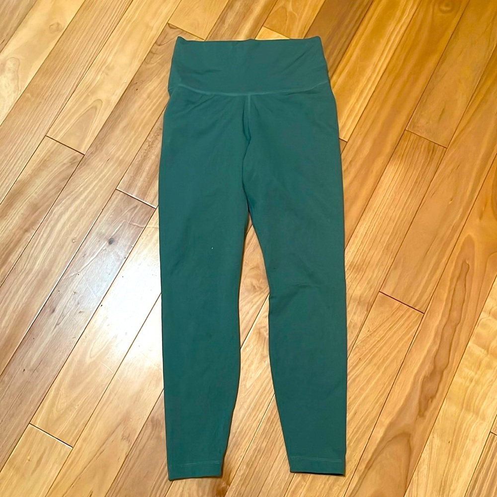 Nike dri-fit leggings. Size M